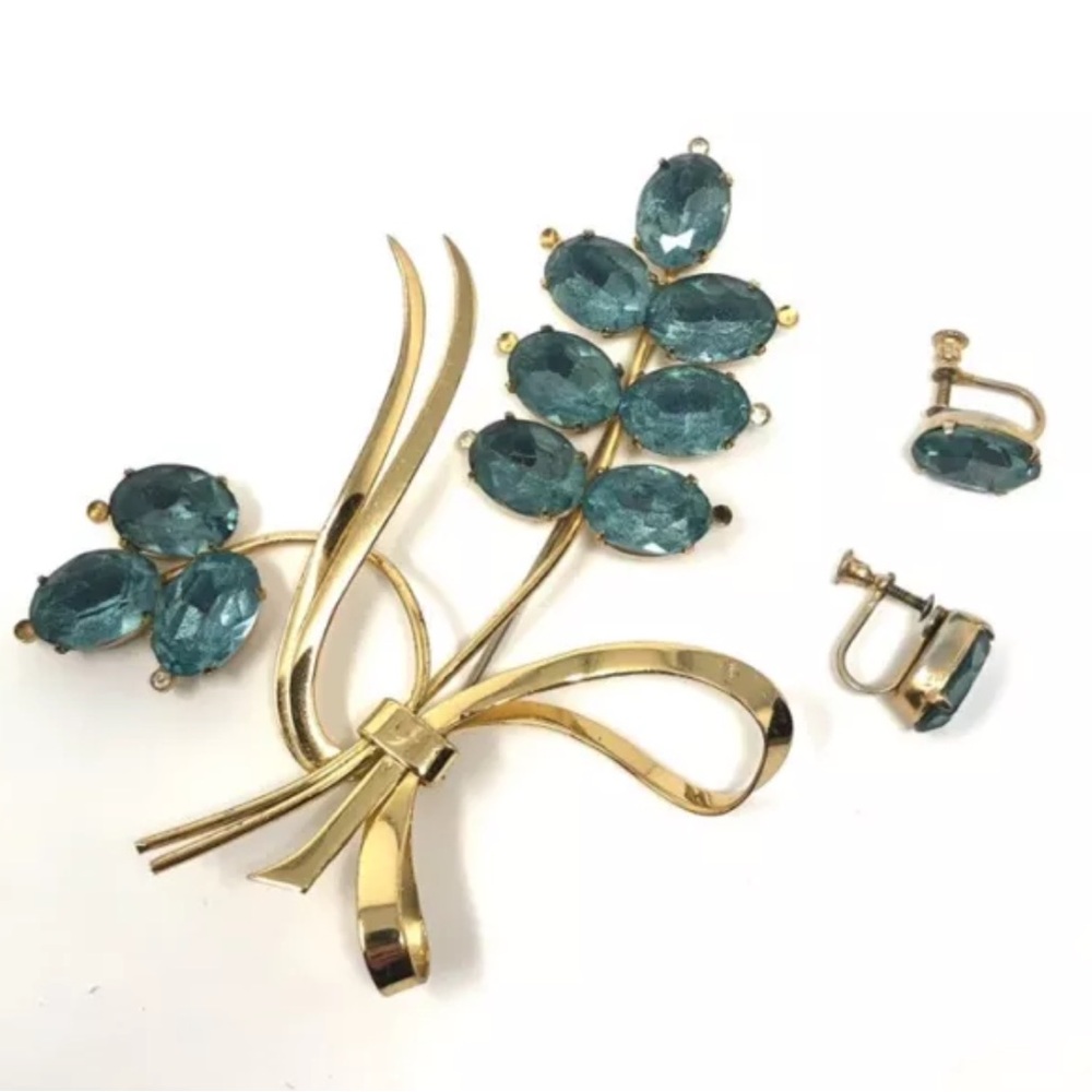 VTG Coro Gold Over Sterling Silver Blue Stone Floral Bouquet Brooch & Earrings